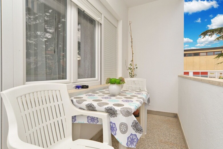 Apartment 1601