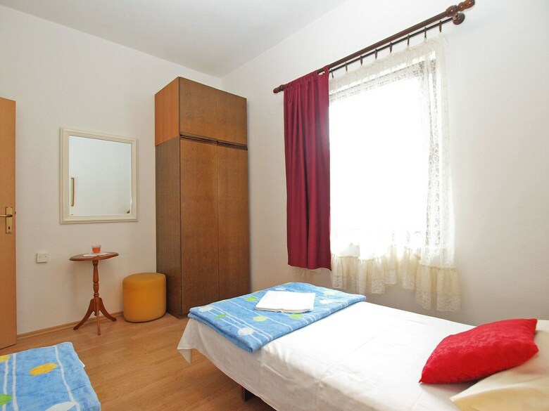 Apartment 1569