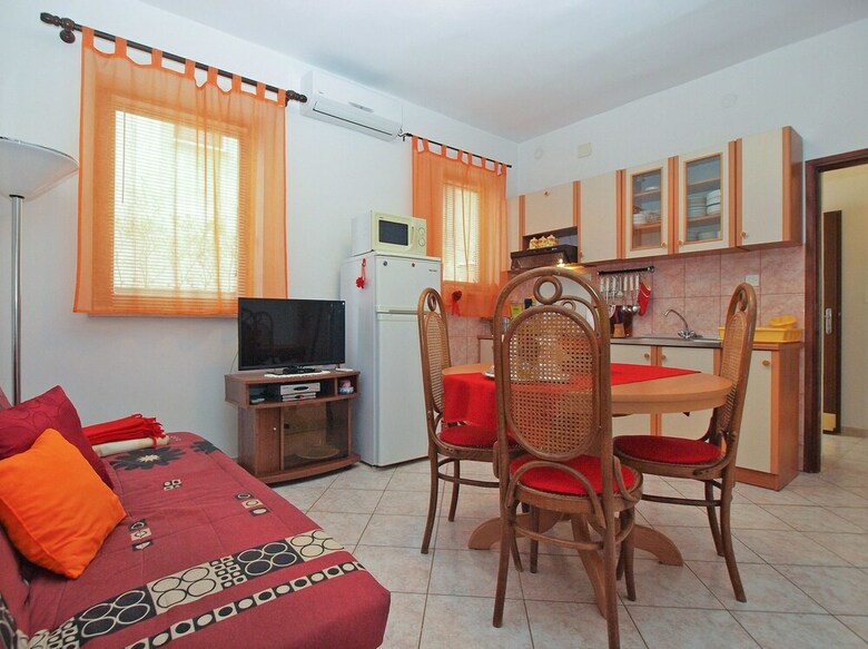 Apartment 1569