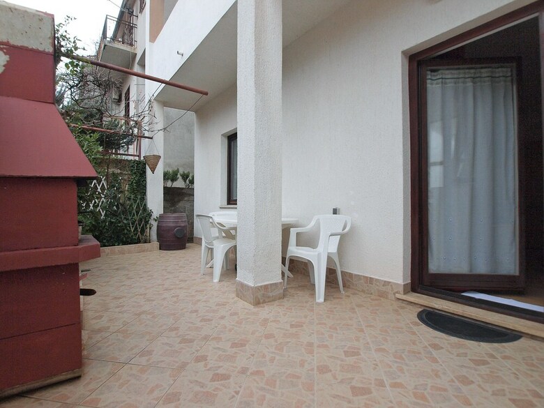 Apartment 1569