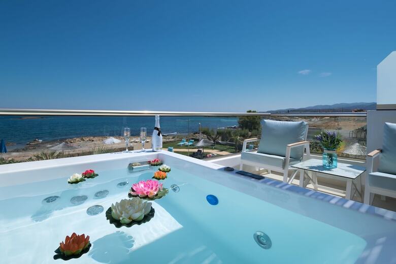 Pyrgos Beach Hotel Apartments