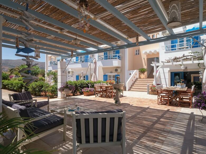 Pyrgos Beach Hotel Apartments