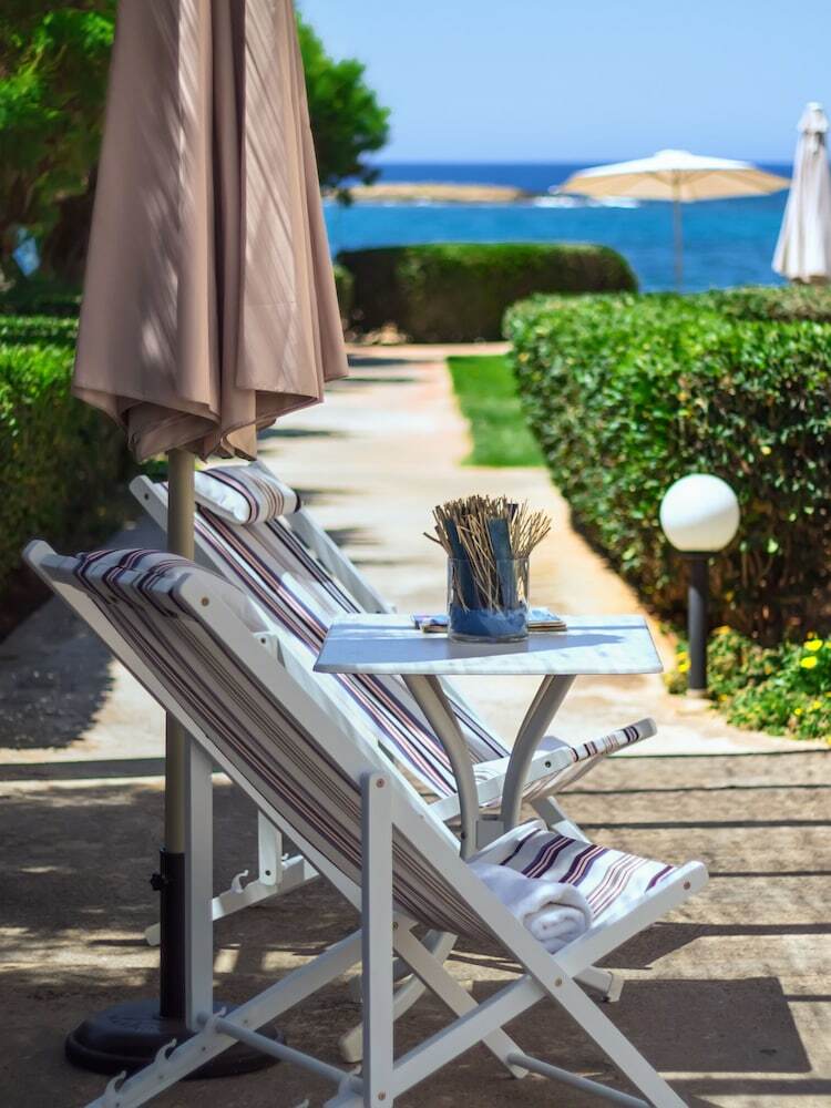 Pyrgos Beach Hotel Apartments