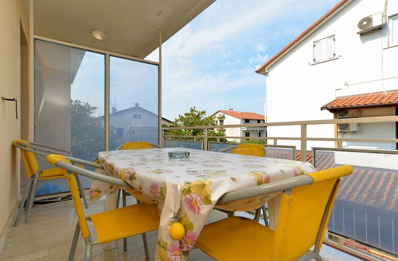 Apartment 1648