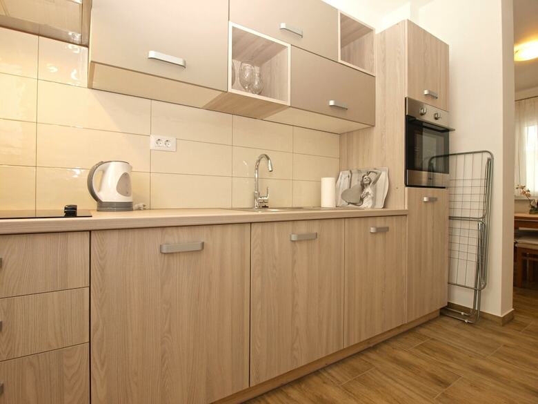 Apartment 1670