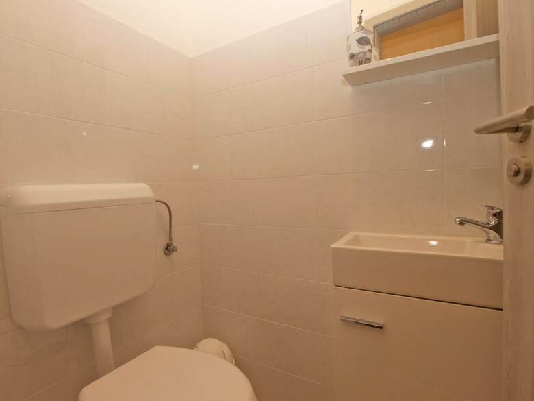 Apartment 1670
