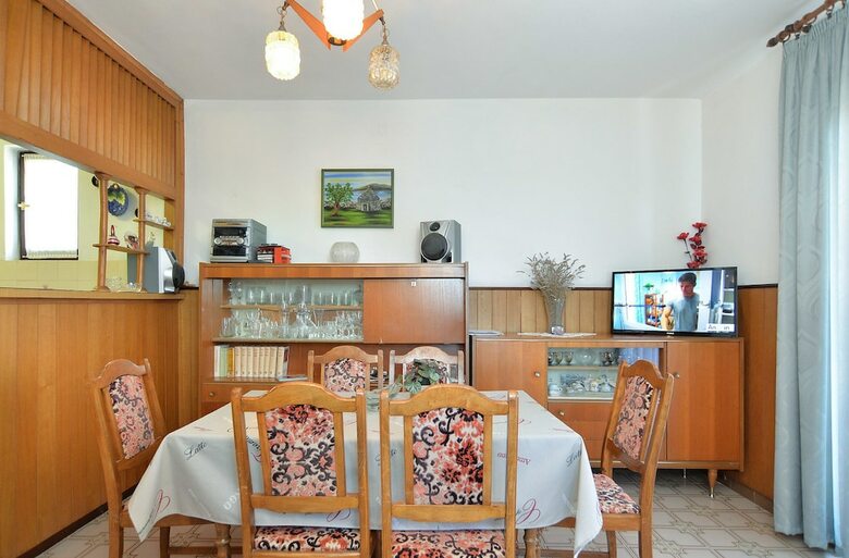 Apartment 1684