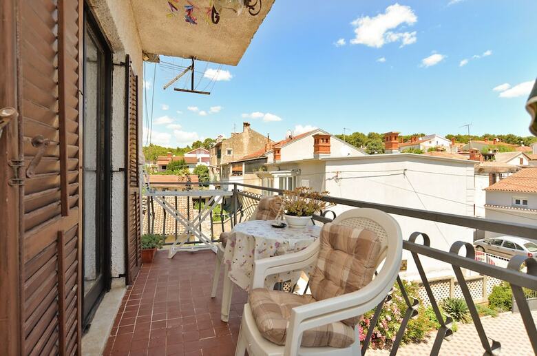 Apartment 1684