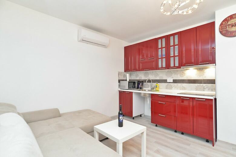 Apartment 1739