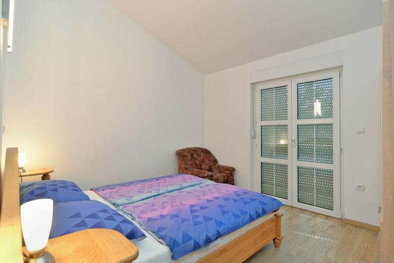 Apartment 1739