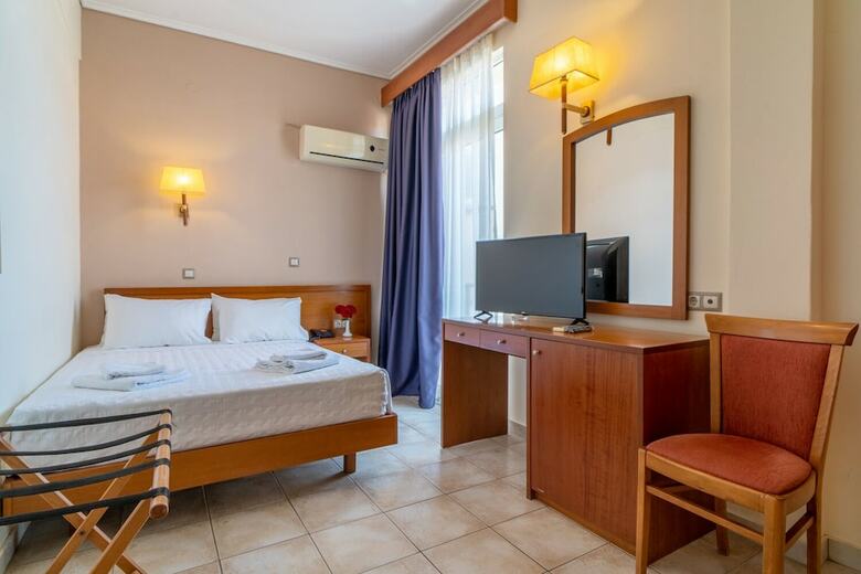 Neda Hotel