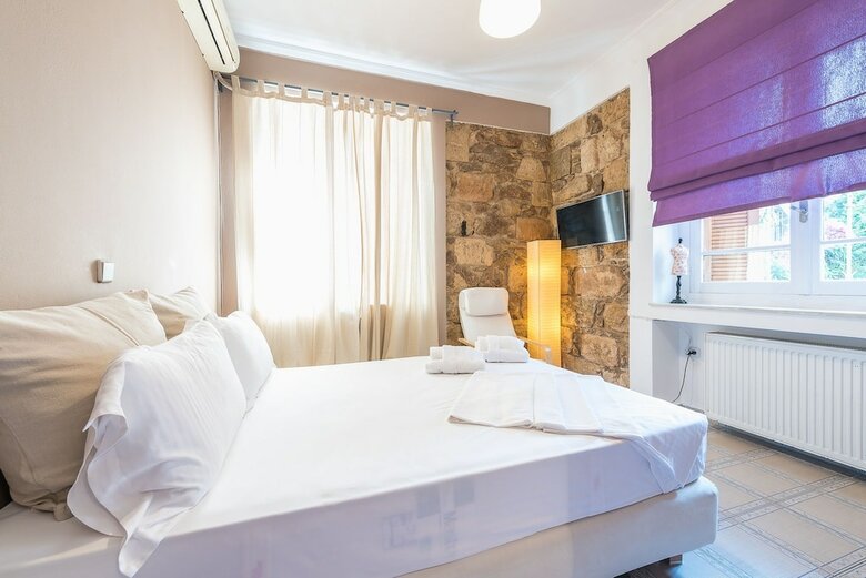 Elegant Kerameikos Apartment