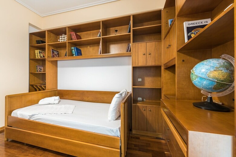 Vintage Acropolis Apartment