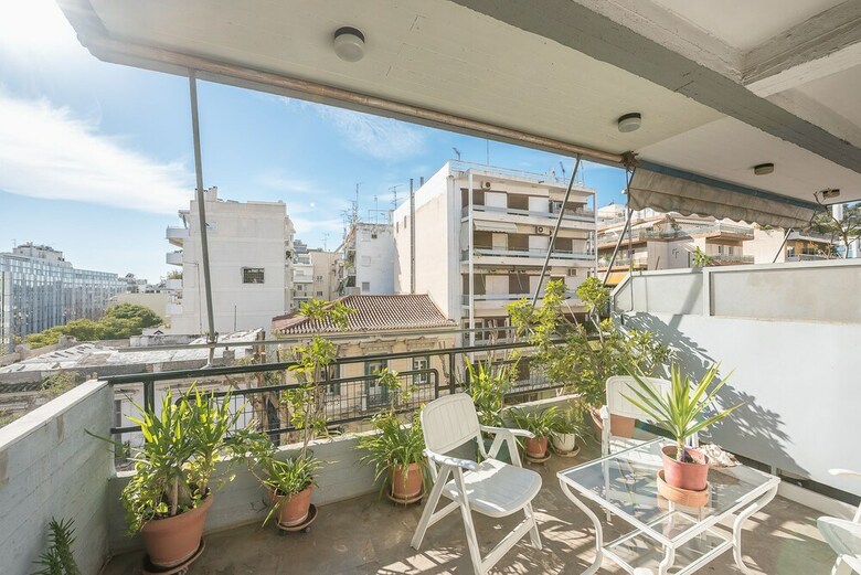 Vintage Acropolis Apartment
