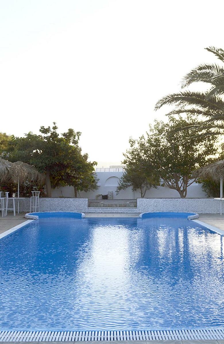 La Va Land Hotel