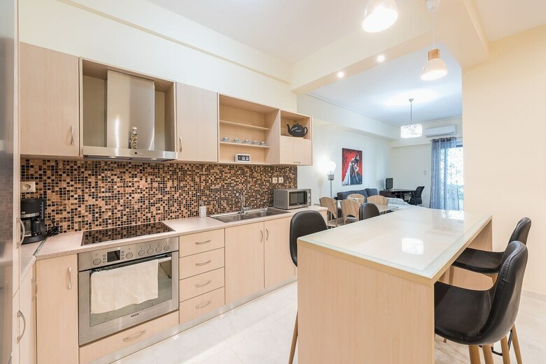 Apartamentos Elegant Home In Quiet Street