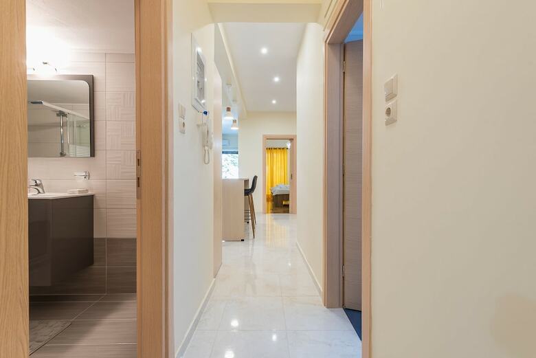 Apartamentos Elegant Home In Quiet Street