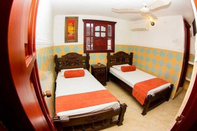 Hostal Marlin Hostel