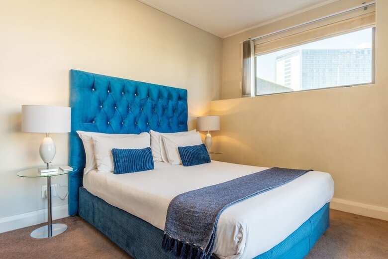 Aparthotel V&a Waterfront Collection - Whosting