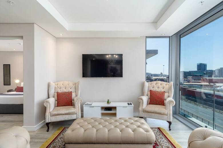 Aparthotel V&a Waterfront Collection - Whosting
