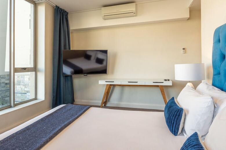 Aparthotel V&a Waterfront Collection - Whosting