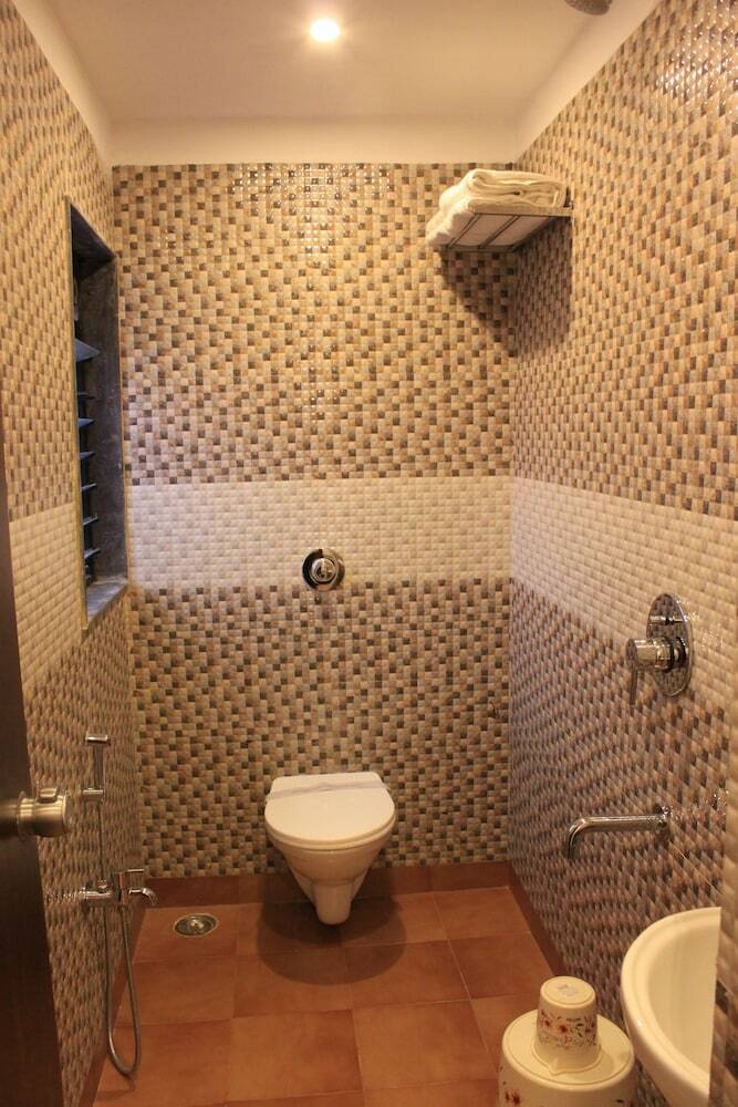 Jk Rooms 103 Loharkars Hotel