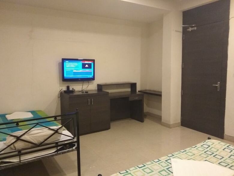 Jk Rooms 123 Hotel Orangeleaf