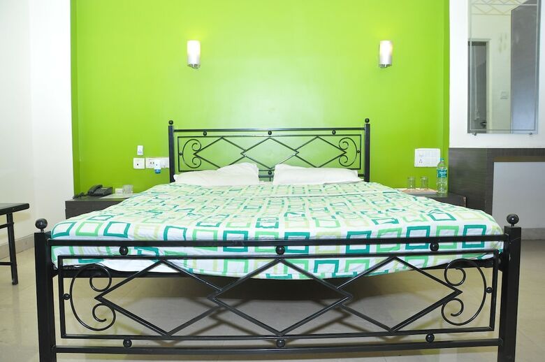 Jk Rooms 123 Hotel Orangeleaf