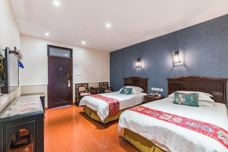 Chengdu Wenjun Courtyard Hotel
