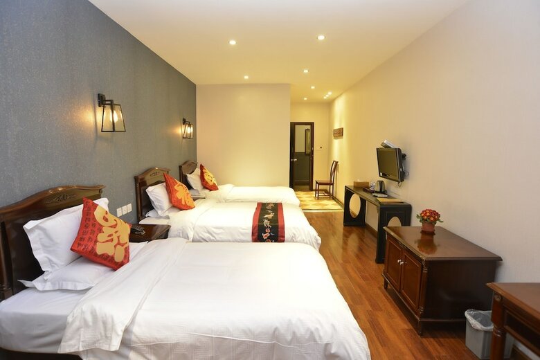 Chengdu Wenjun Courtyard Hotel