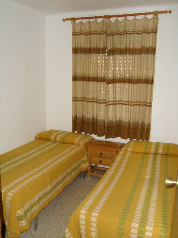 Payet Apartments 6-8 Personas