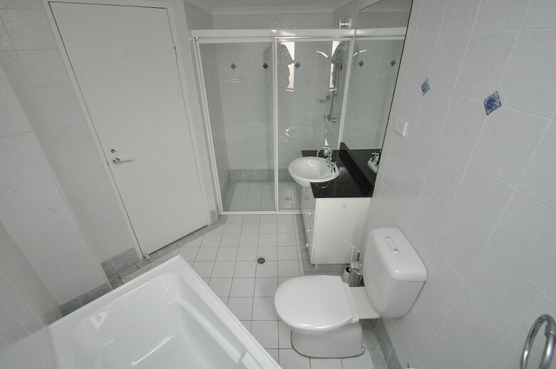 Bal 12 Foy Furnished Apartment