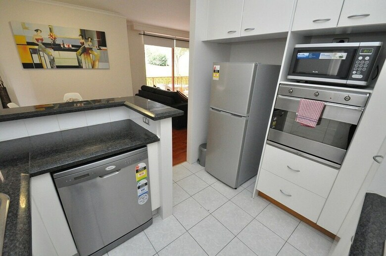 Bal 12 Foy Furnished Apartment