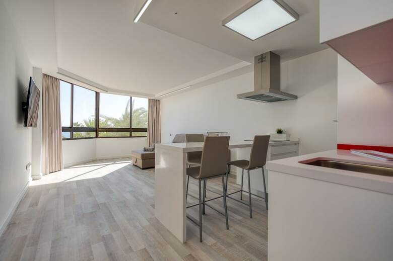 Apartamentos Aguila Beach