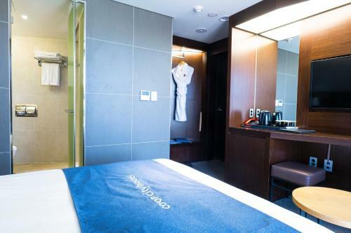Co-op City Hotel Harborview