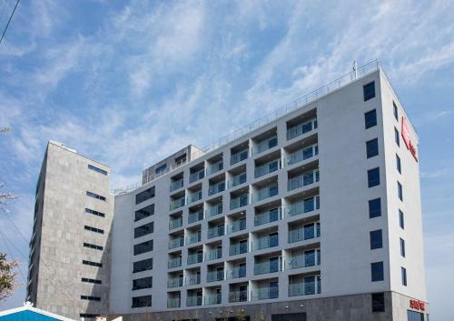 Co-op City Hotel Harborview