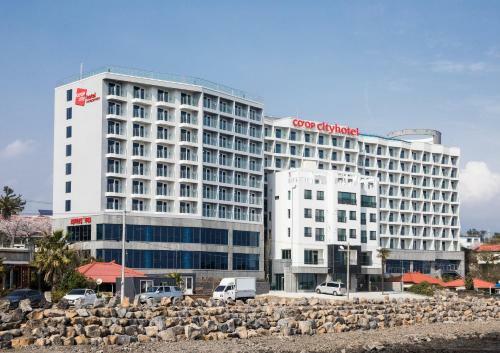 Co-op City Hotel Harborview
