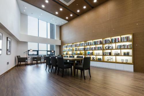 Co-op City Hotel Harborview