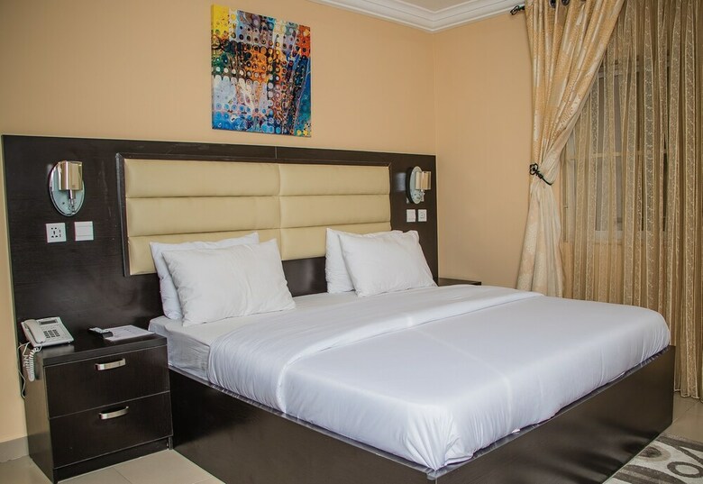Hotel The Capital Apartments