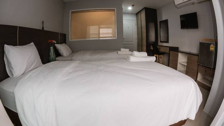 Hotel Step One At Bangkok