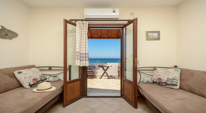 Apartamentos Theonis Villas