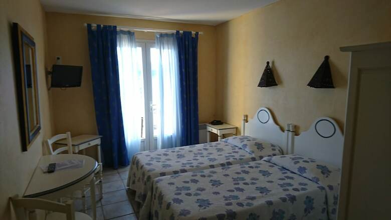 Hotel H�tel Restaurant Les Cavalets