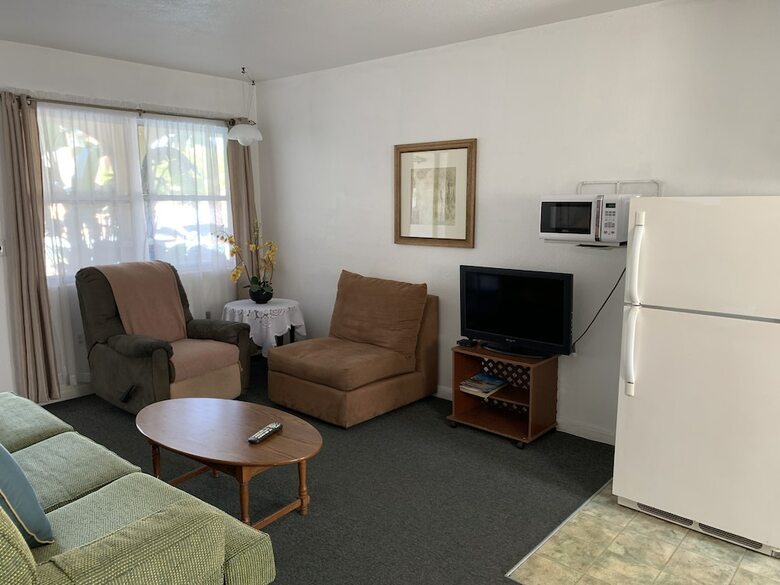Echo Sails Motel