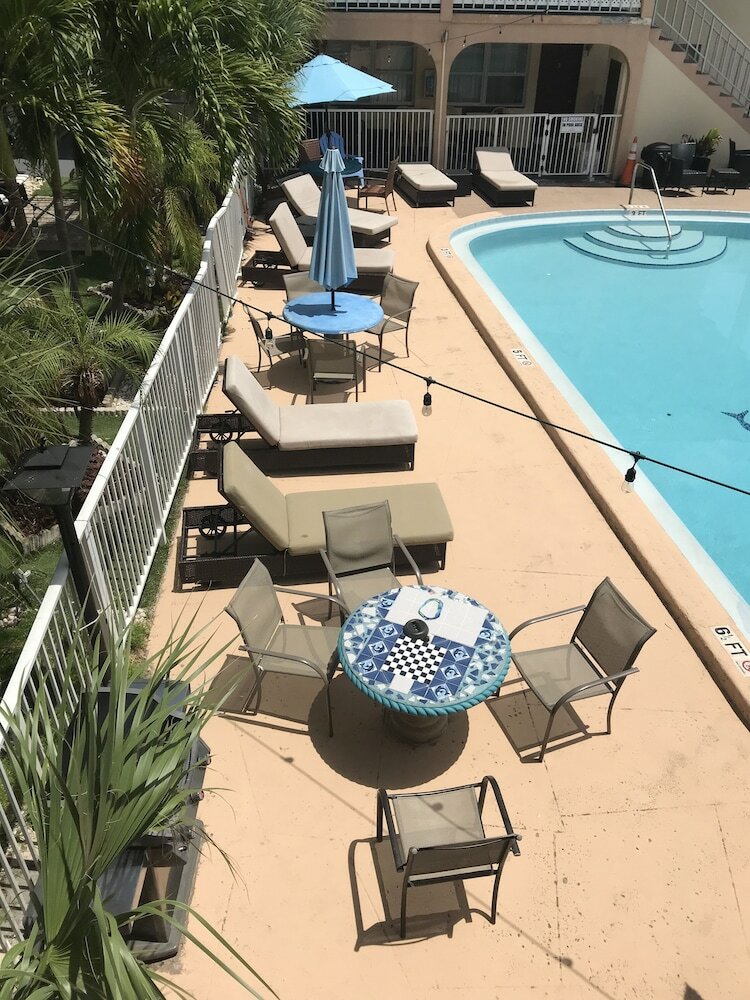 Echo Sails Motel