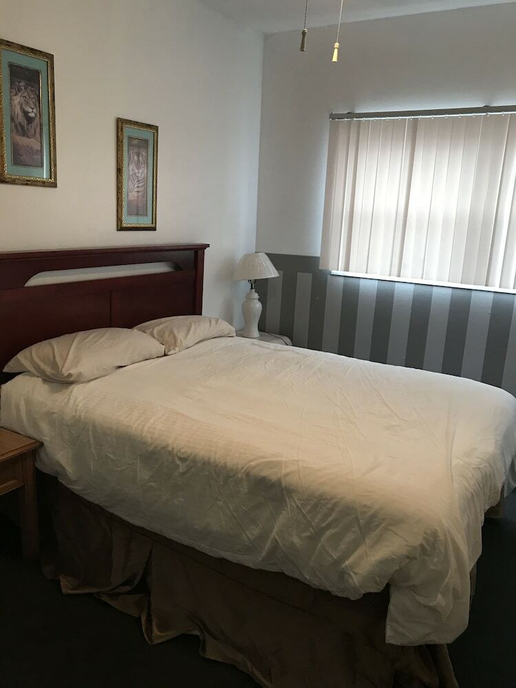 Echo Sails Motel