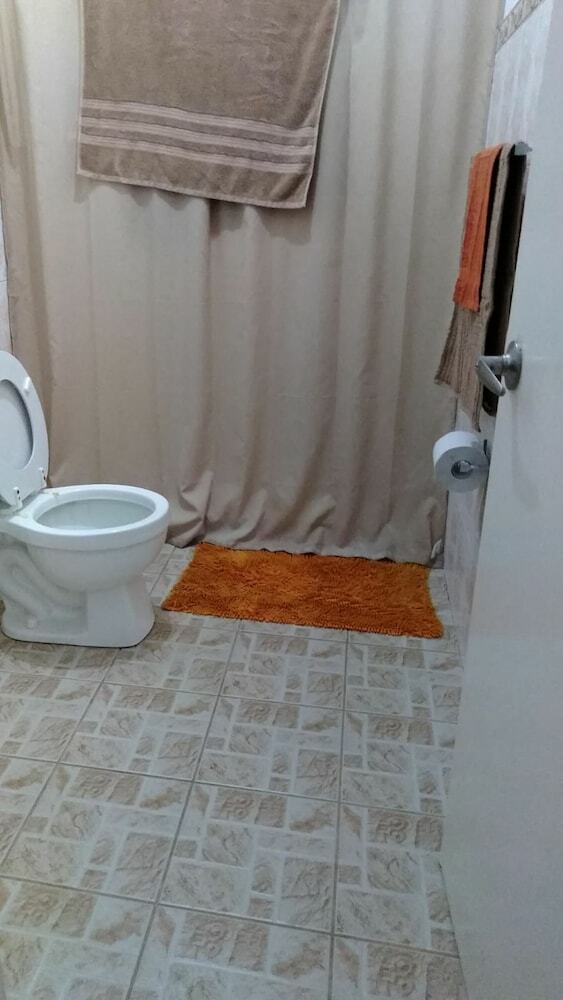 La Cruz de Colon Guest House