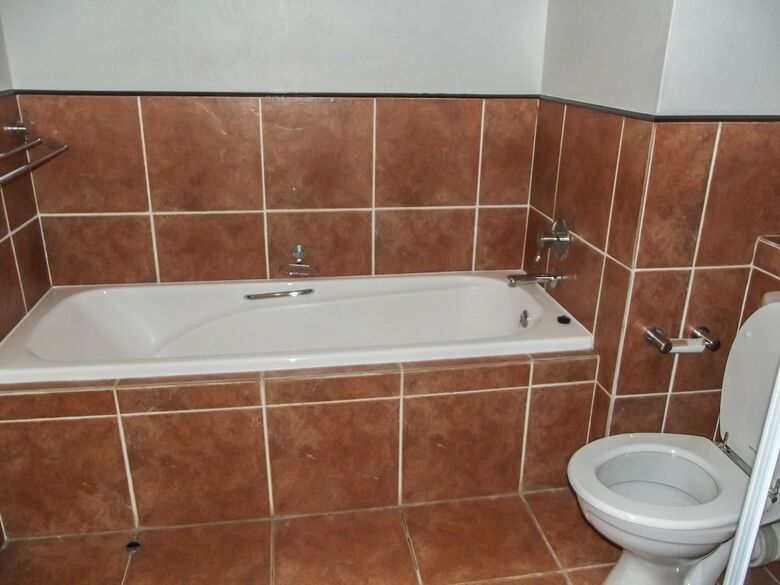 77 Grayston Apartments