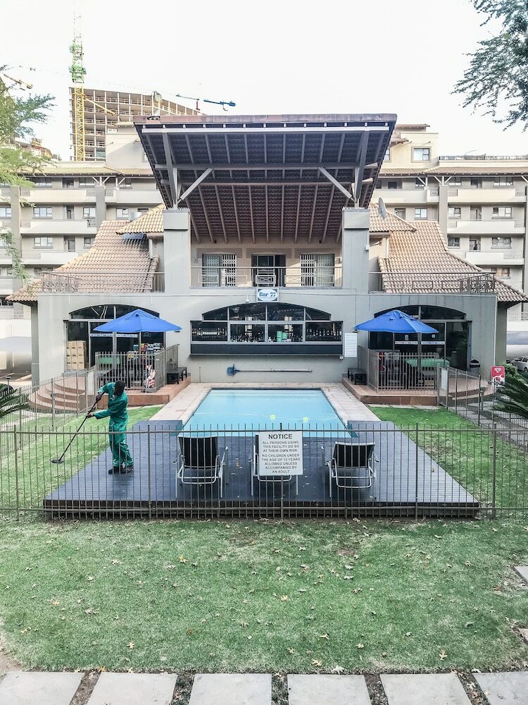 77 Grayston Apartments