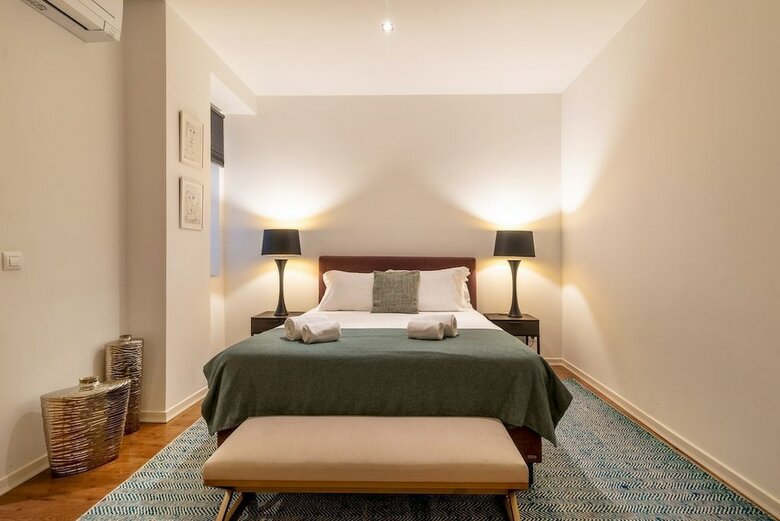 Wide And Modern Apartment In Lisbon