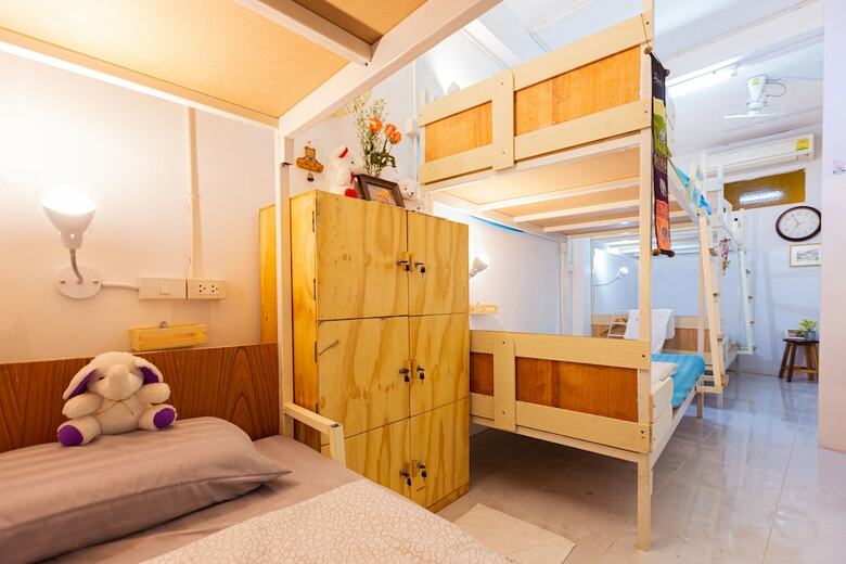 Hostal One Of Us House - Hostel